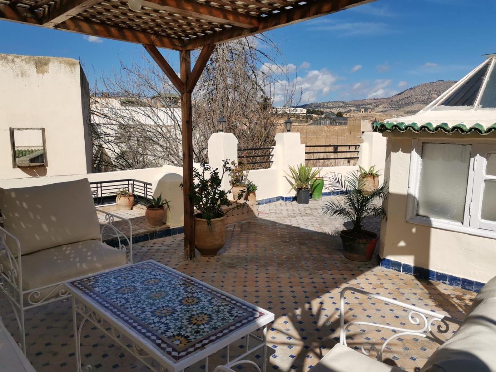 Riad Avec Terrasse Privee Et Piscine Partagee A 300M Fez Eksteriør billede