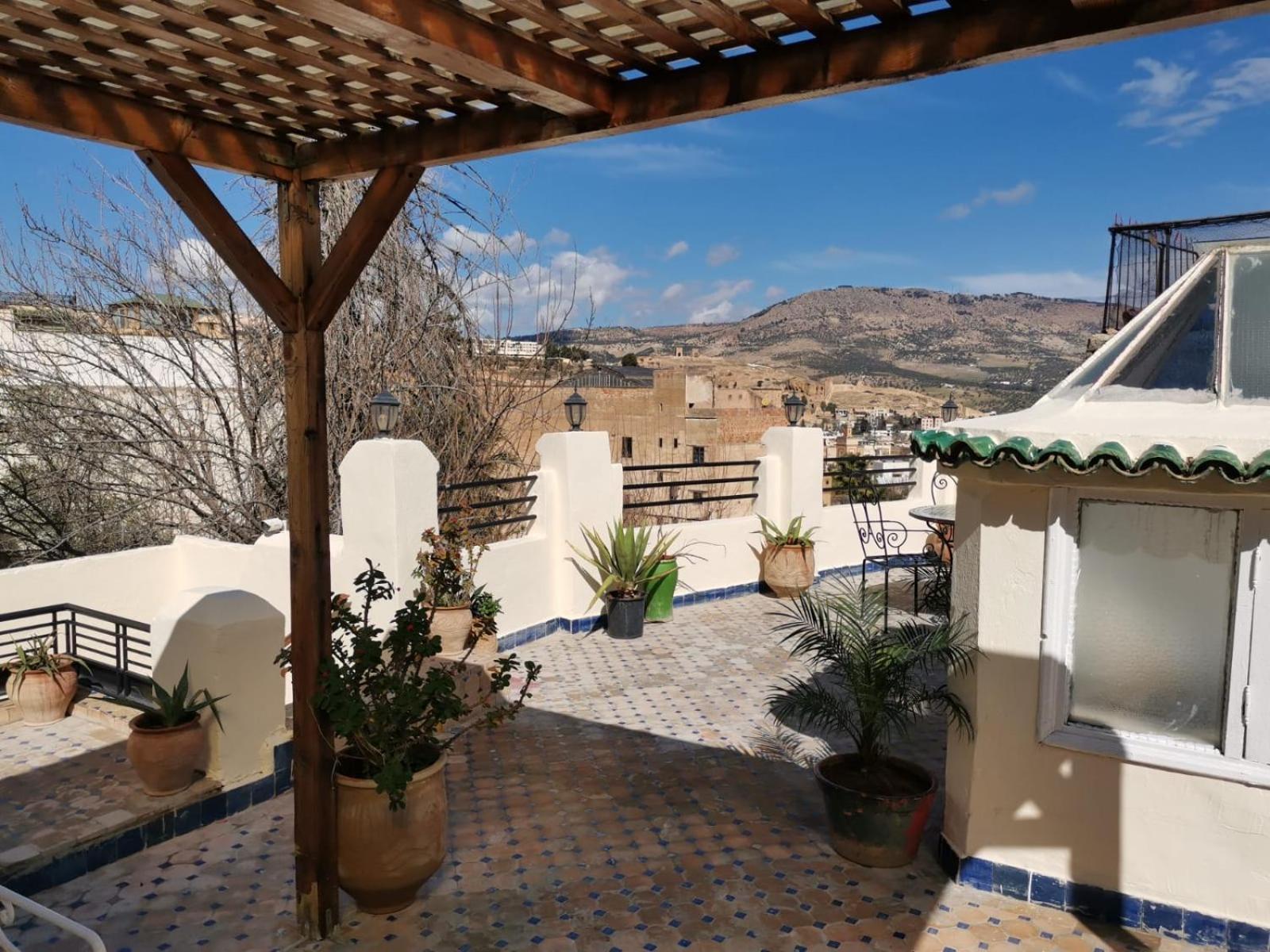 Riad Avec Terrasse Privee Et Piscine Partagee A 300M Fez Eksteriør billede